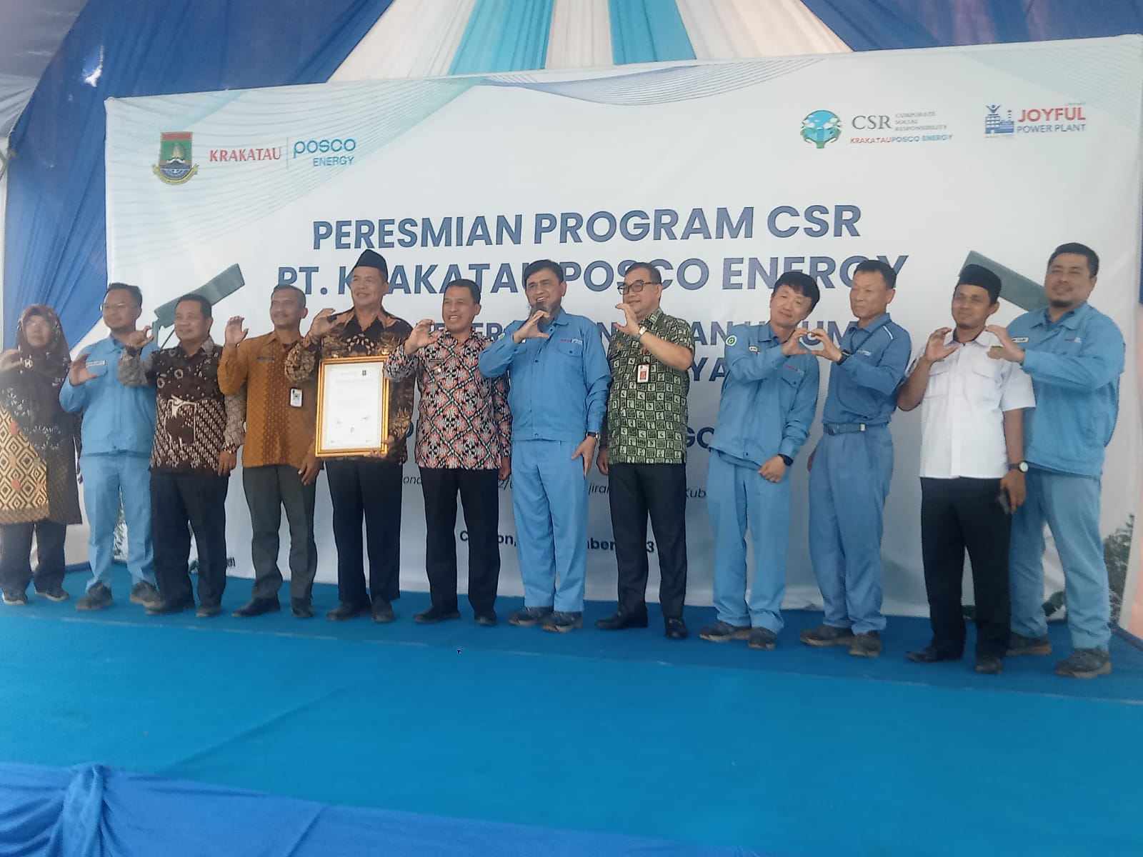 KS POSCO Ciwandan Kota Cilegon Beri Bantuan CSR Berbentuk 12 Lampu Penerangan Jalan Umum (PJU) Tenaga Energi Surya