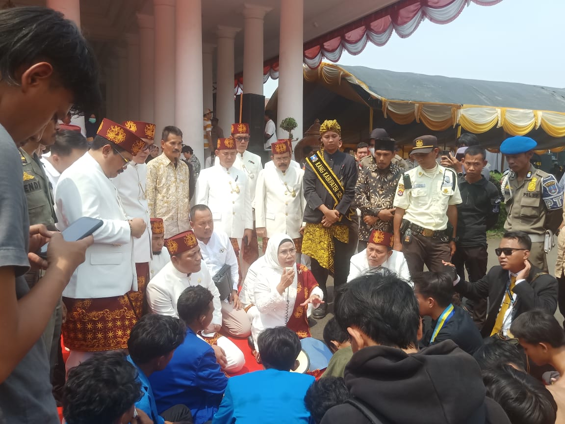 Hari Jadi Kabupaten Serang Ke 498  Tahun, Disambut Demo Oleh Mahasiswa BEM ,HMI,PMII ,Dan AMKSBSerang