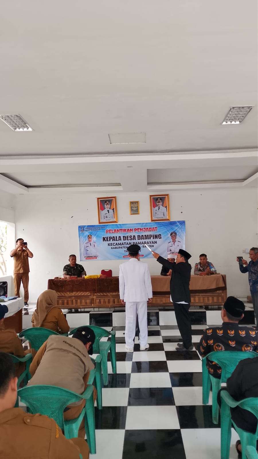 Camat Pamarayan Lantik Ahmad Hadi Alfarzi Sebagai PJ Kades Damping